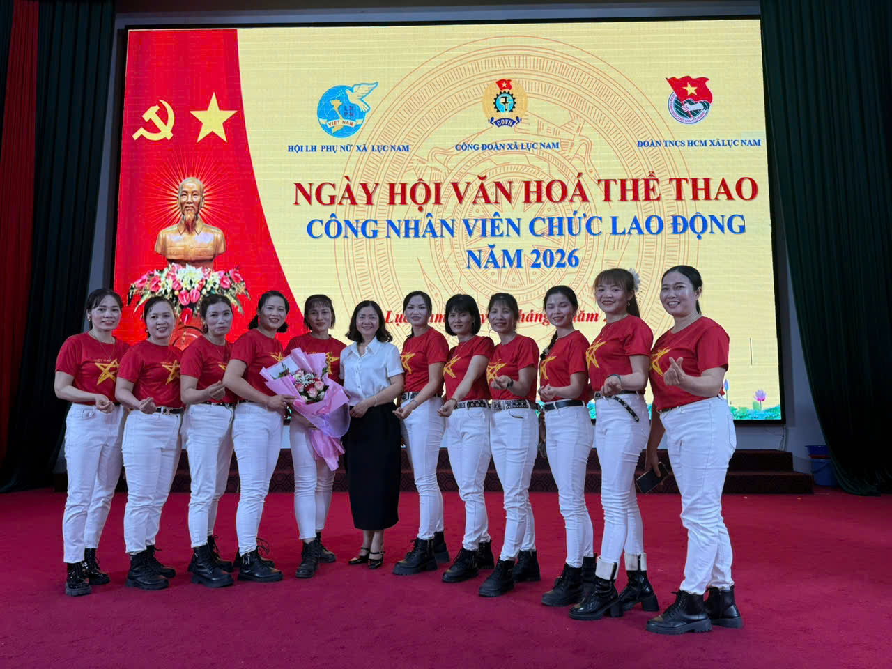 Văn nghệ chào mừng ngày hội Văn hóa thể thao xã Lục  Nam.mp4
